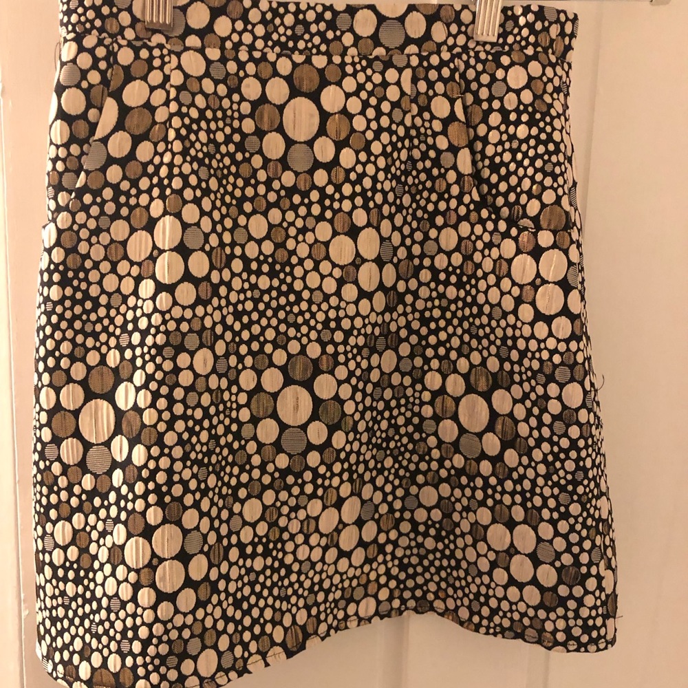 Festive skirt with pockets